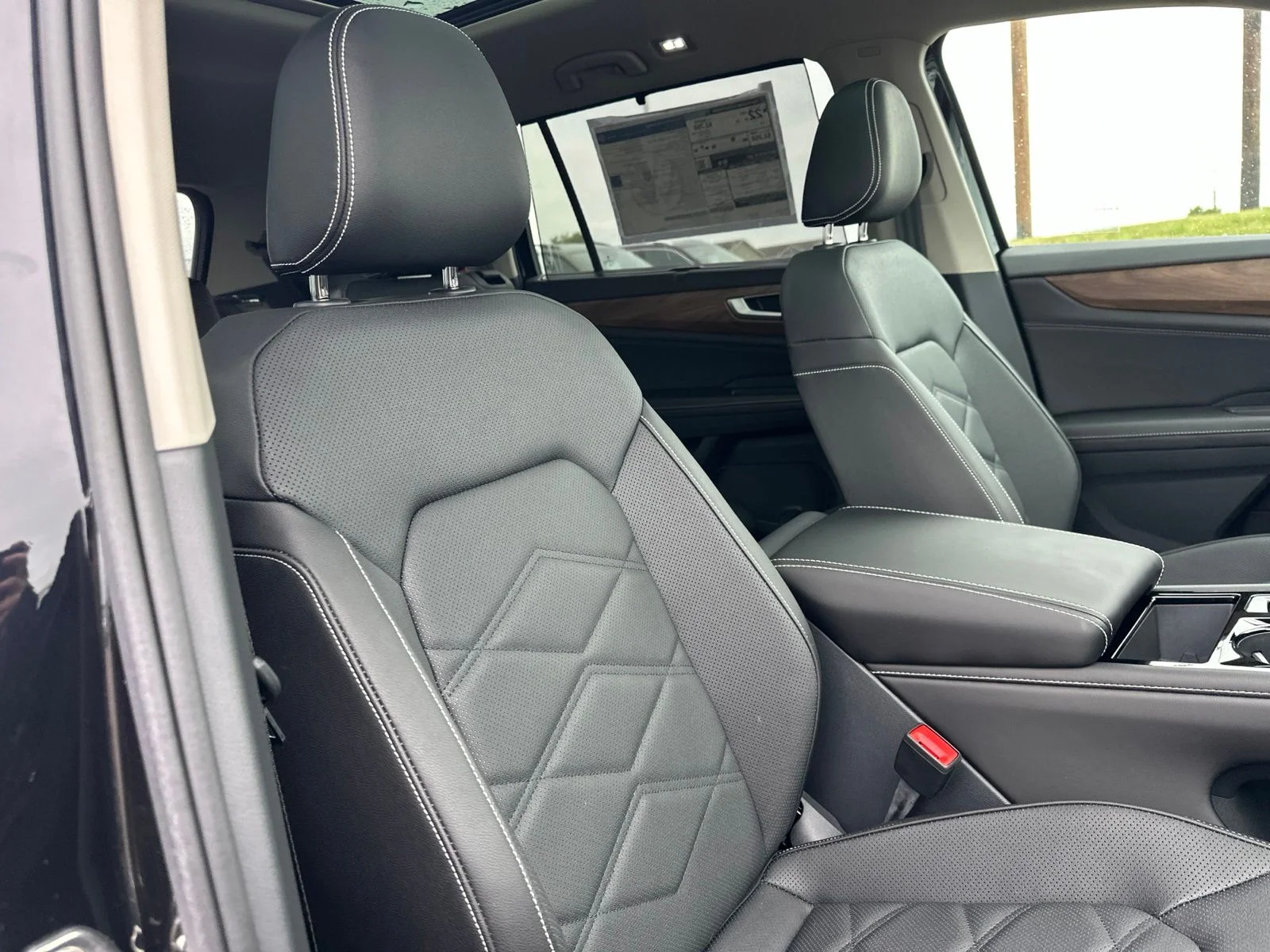 New 2026 Black Volkswagen 2.0T SE w/Technology image 38