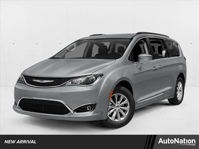Used 2019 Velvet Red Pearlcoat Chrysler Touring L image 1