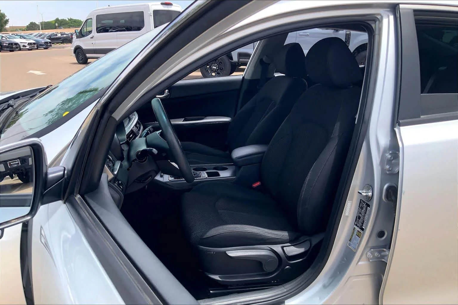 Used 2020 Sparkling Silver Kia LX image 8