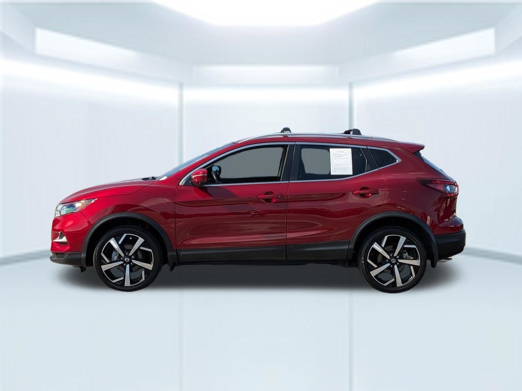 Used 2022 Red Nissan SL image 2