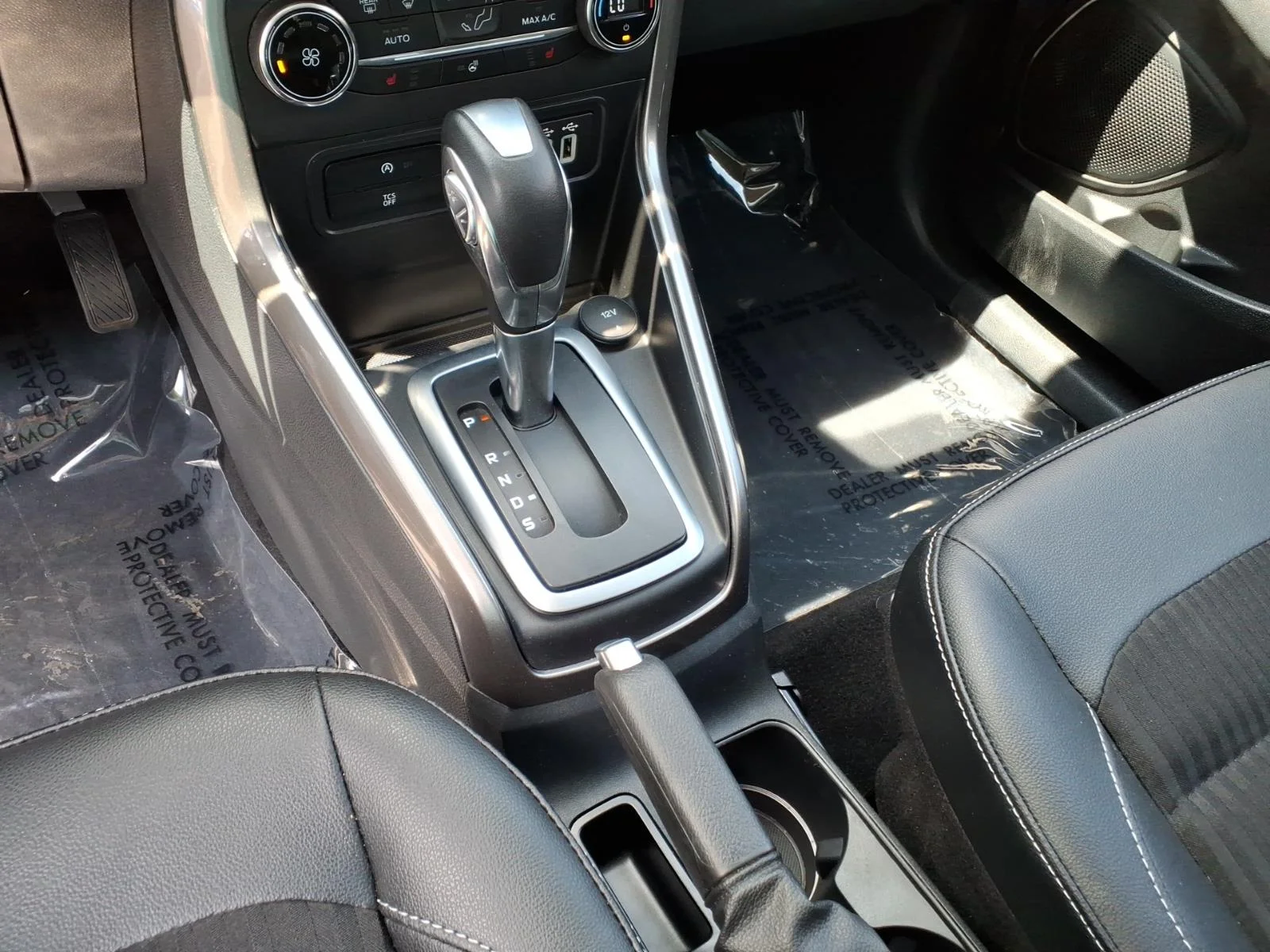 Used 2019 Silver Ford SES image 21