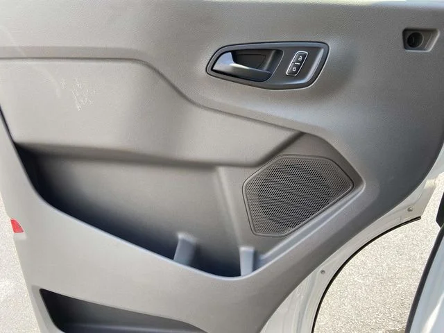 New 2025 Oxford White Ford AWD image 19