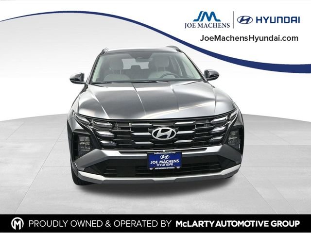 Used 2025 Gray Hyundai SEL Convenience image 3