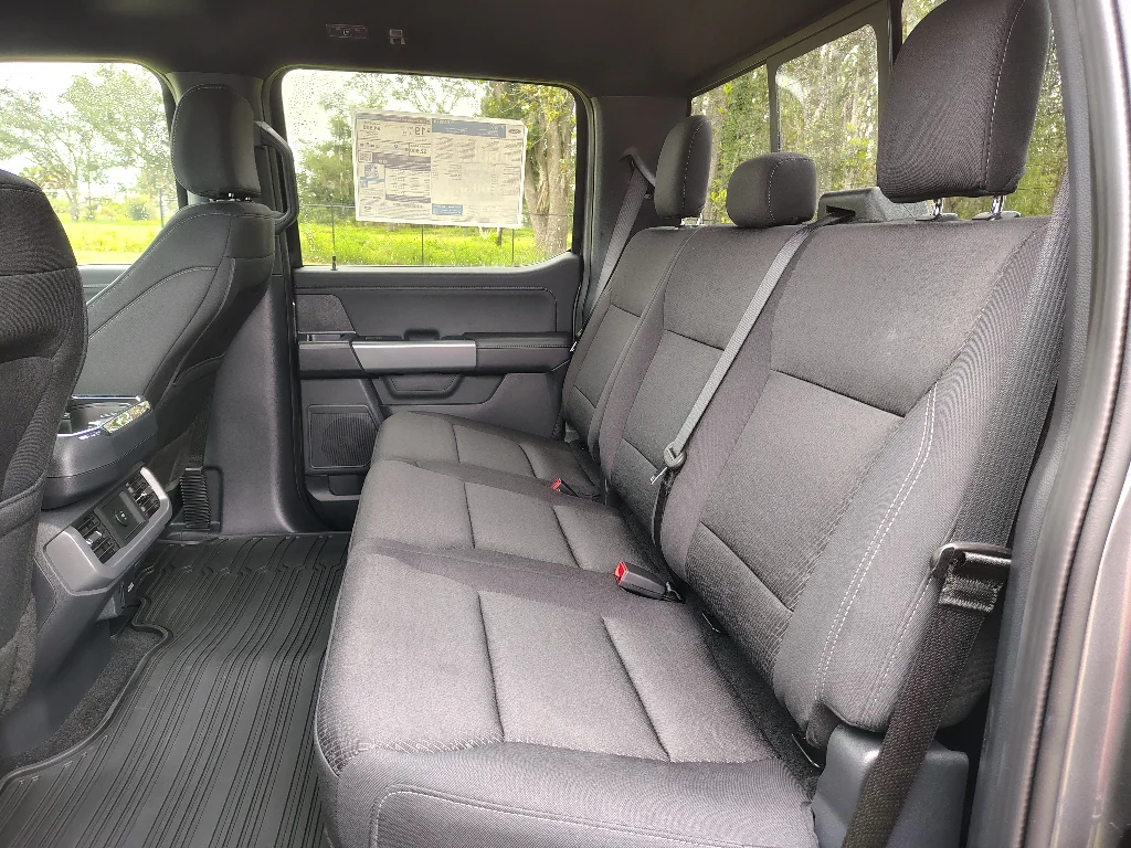 New 2026 Carbonized Gray Metallic Ford XLT CREW CAB 4X4 5.0 image 11