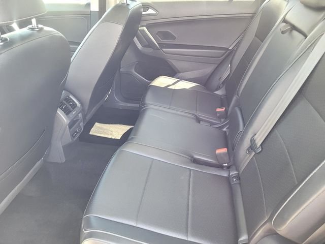 Used 2019  Volkswagen  image 13