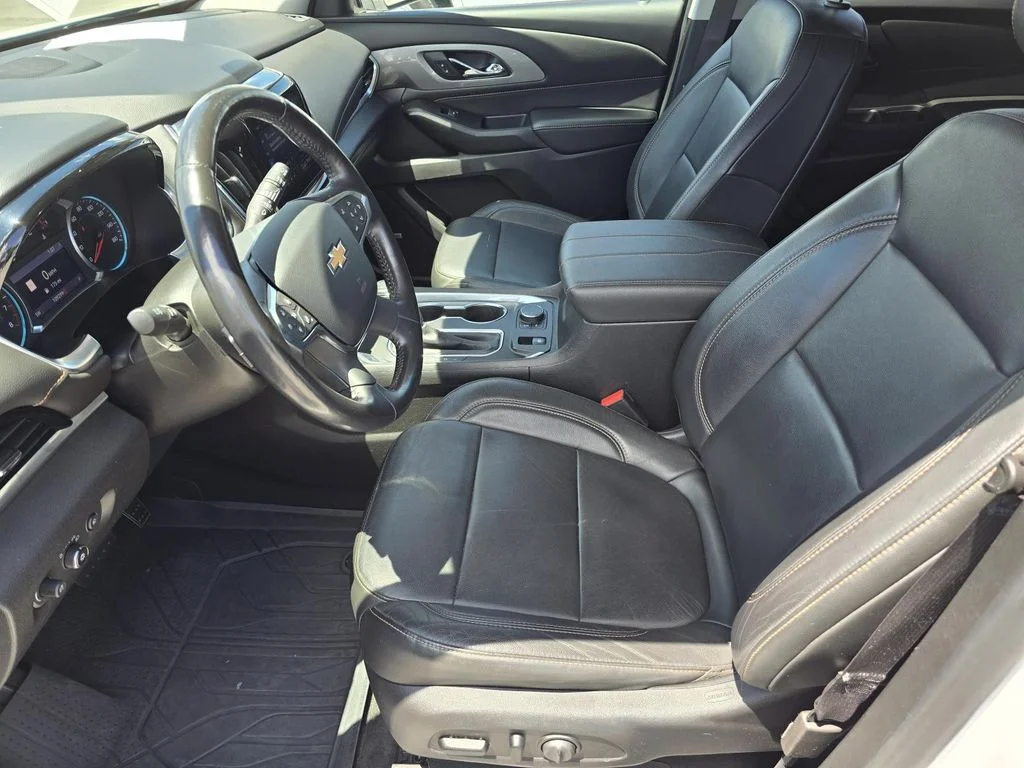 Used 2020 SUMMIT WHITE Chevrolet LT Leather image 9