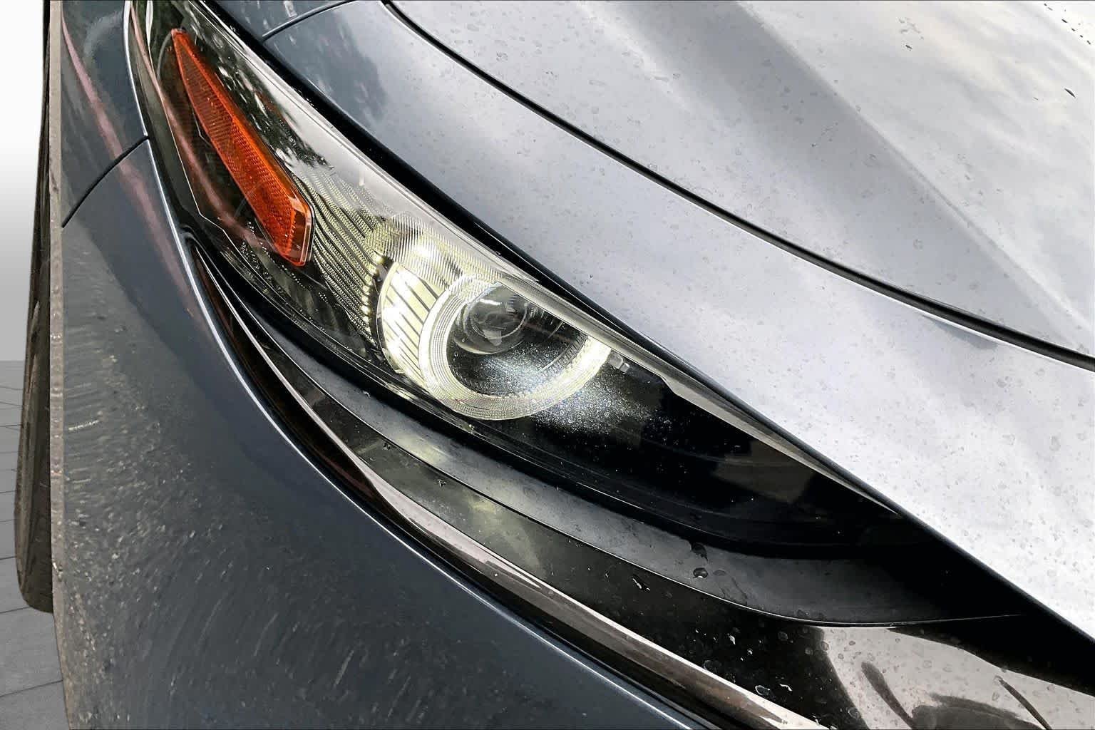 Used 2021 Polymetal Gray Metallic Mazda Premium image 27