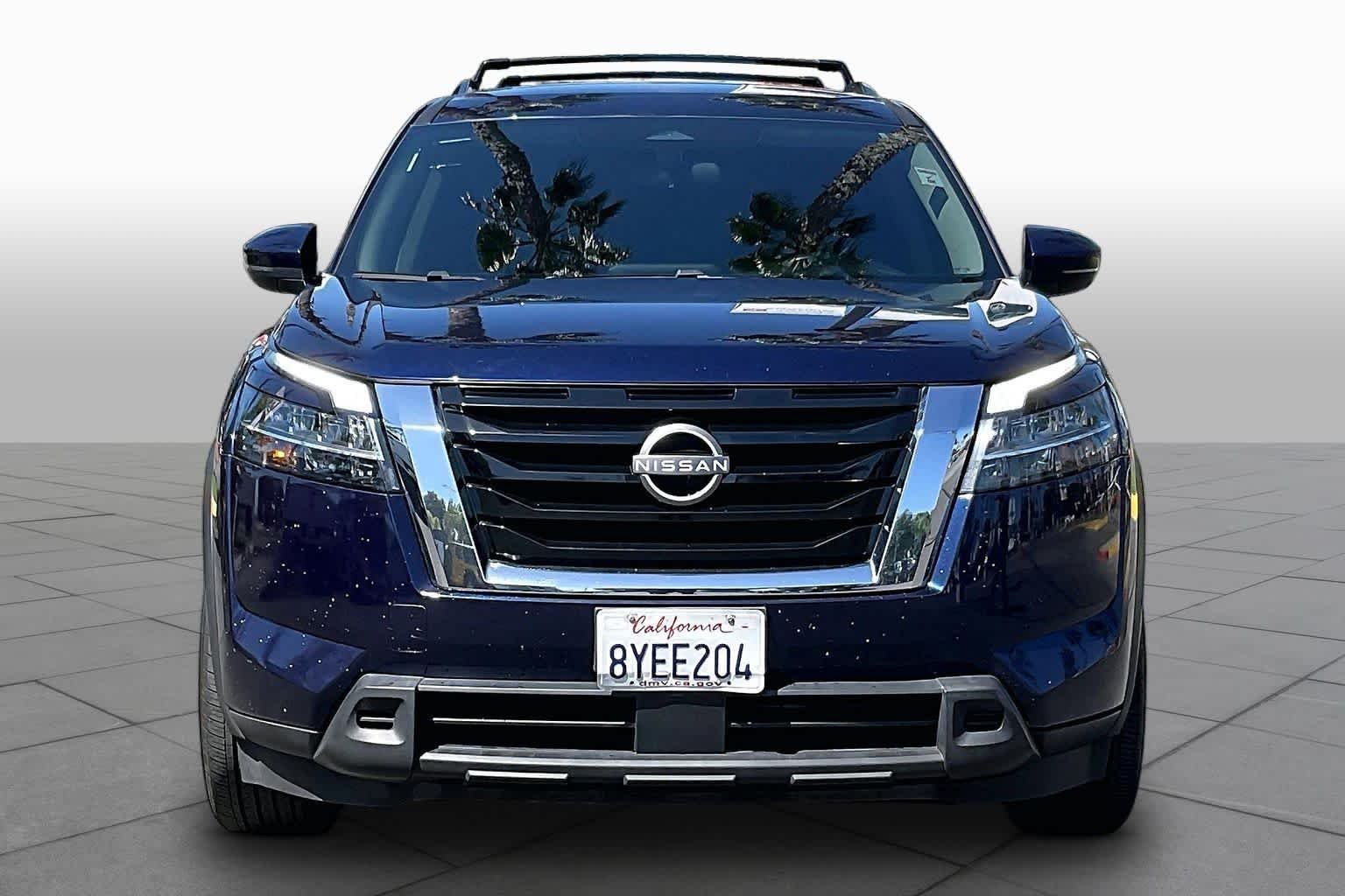 Used 2022 Deep Ocean Blue Pearl Nissan SV image 3