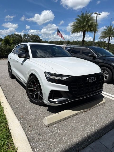 Used 2023  Audi 4.0T Premium Plus image 2