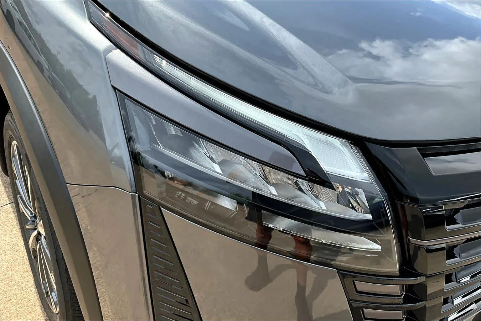 New 2026 Gun Metallic Nissan Platinum image 18