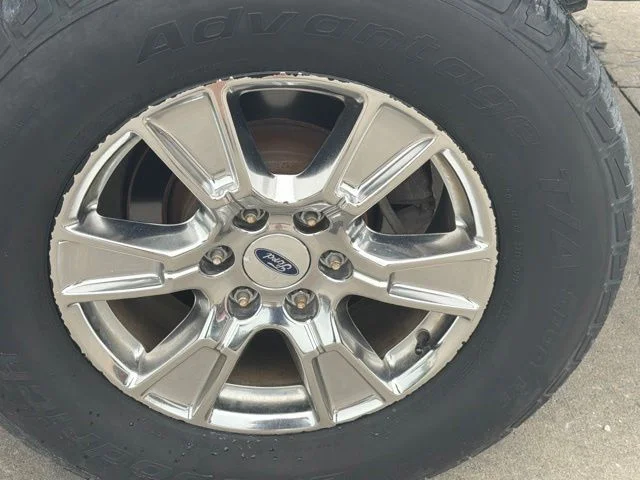 Used 2015 Silver Ford XLT image 10
