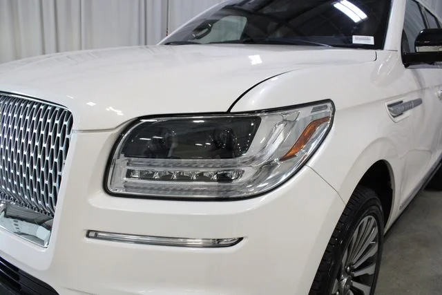 Used 2019 White Lincoln Reserve image 34