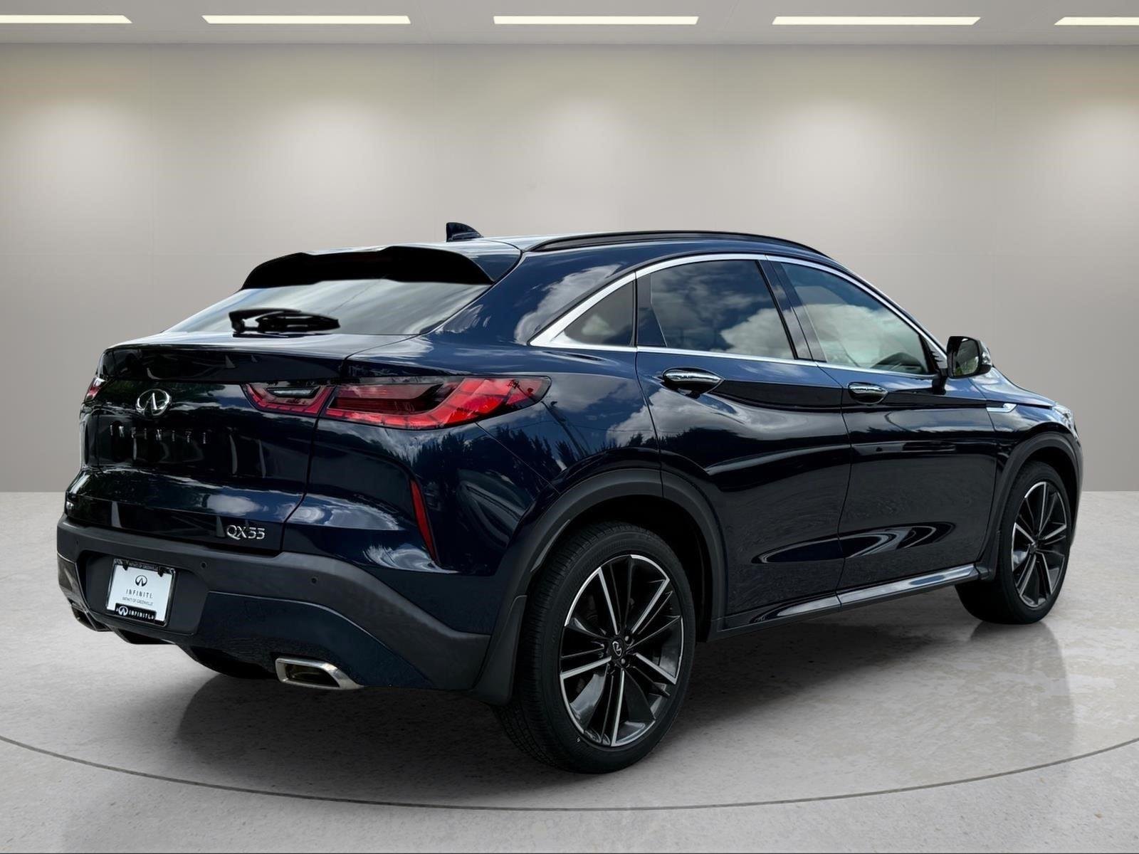 Used 2023 Hermosa Blue INFINITI LUXE image 5