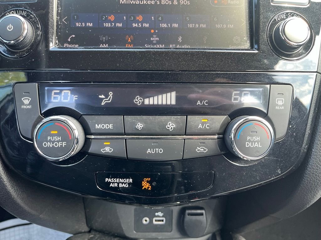 Used 2019 Gray Nissan SV image 16