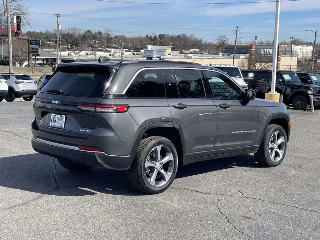 New 2026 Baltic Gray Metallic Clear-Coat Exterior Paint Jeep Limited image 8