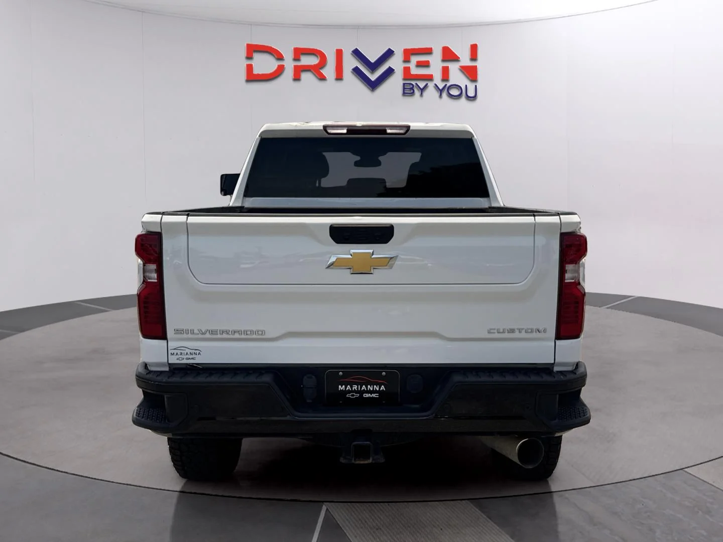 Used 2024 Summit White Chevrolet Custom image 4