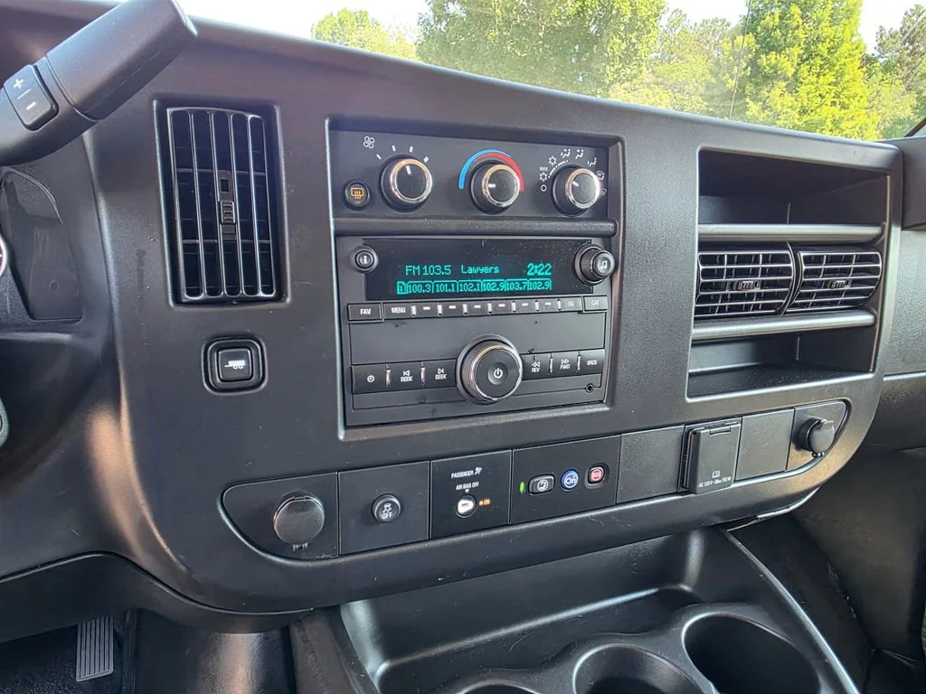 Used 2025 Summit White Chevrolet 1LS image 15