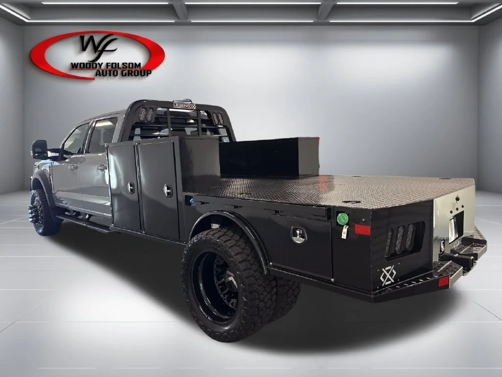 New 2026 Glacier Gray Metallic Tri-Coat Ford F-450® LARIAT® image 9