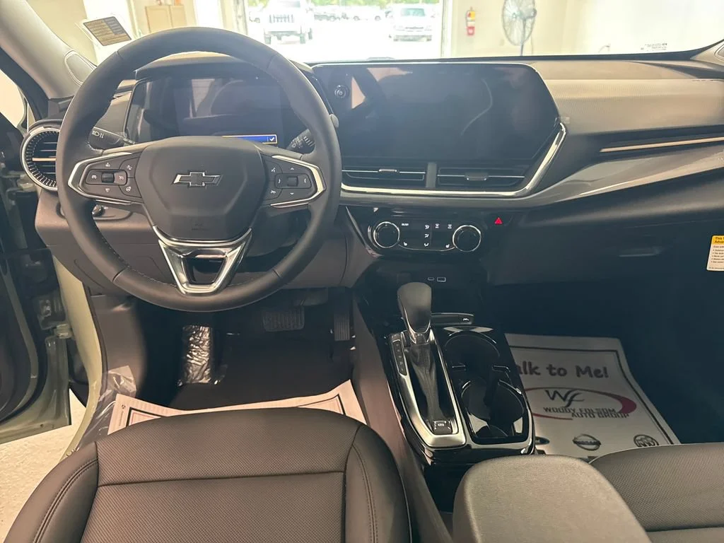 New 2026 Cacti Green Chevrolet ACTIV image 15