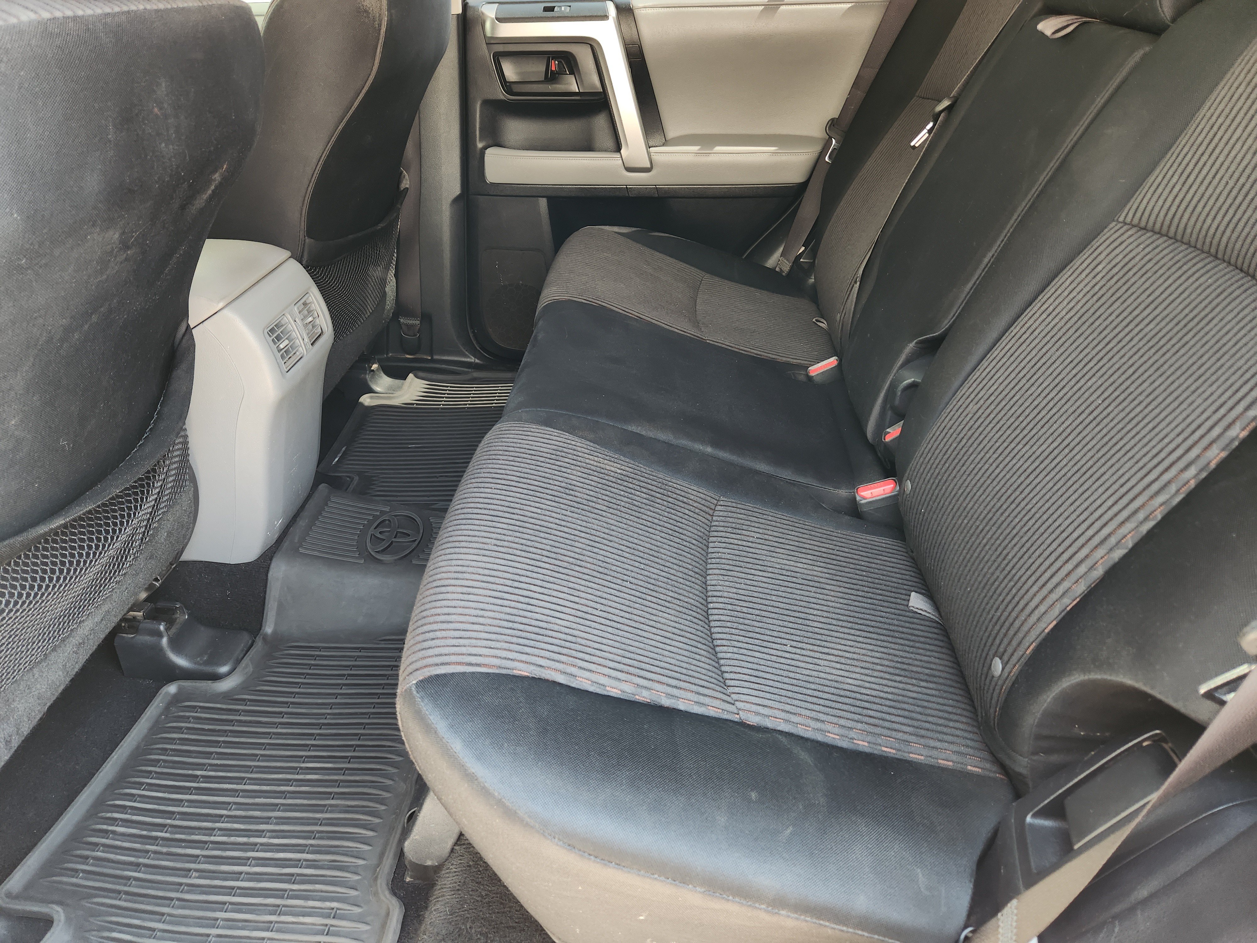 Used 2012 Blizzard Pearl Toyota SR5 image 29