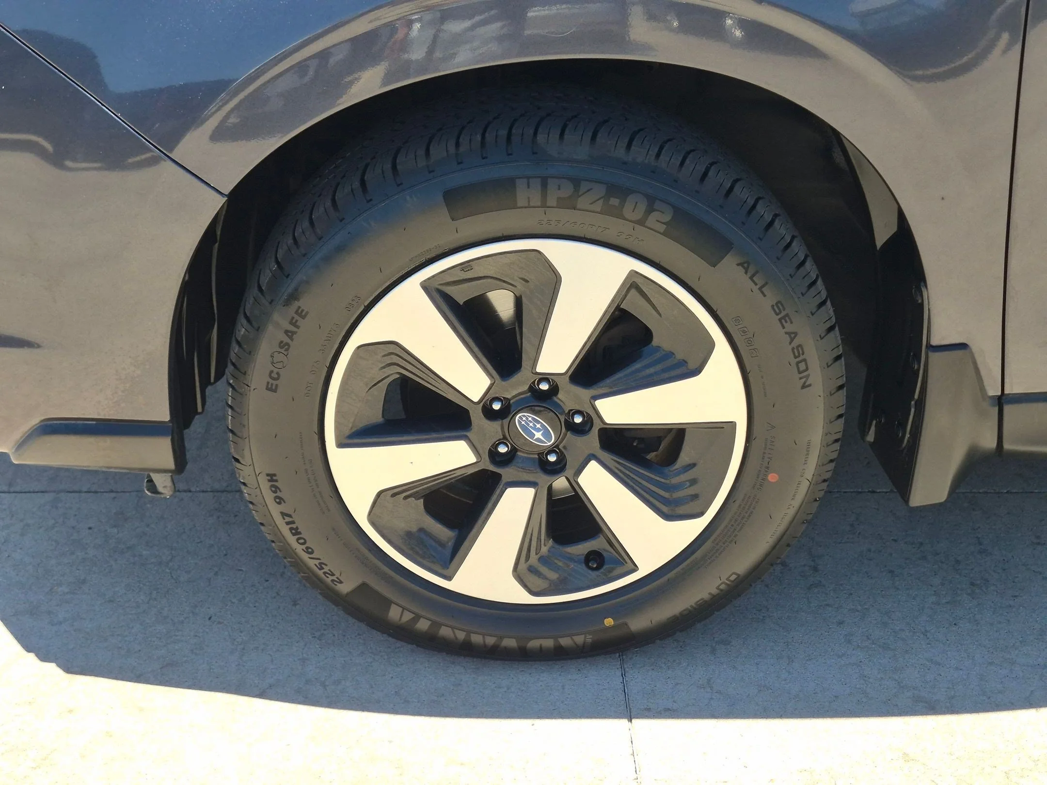 Used 2017 Dark Gray Metallic Subaru Premium image 10