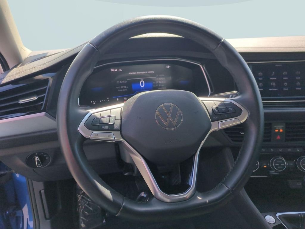 Used 2024 Blue Volkswagen 1.5T SE image 14