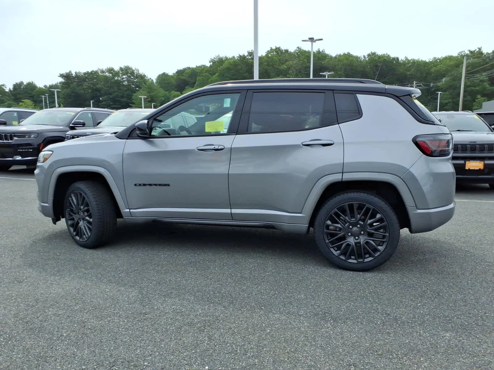 Certified Used 2023 Billet Silver Metallic Clearcoat Jeep High Altitude image 12