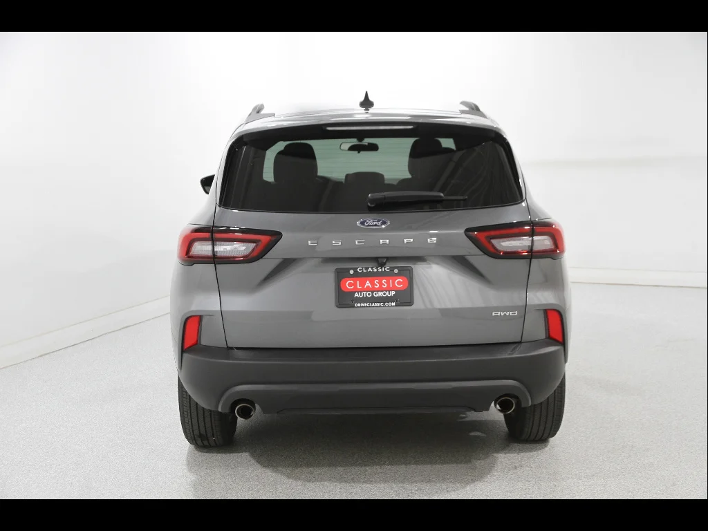 Used 2025 Carbonized Gray Ford ST-Line image 19
