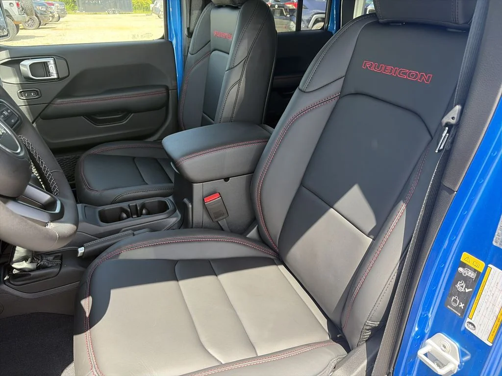 New 2026 Hydro Blue Pearl-Coat Exterior Paint Jeep Rubicon X image 11
