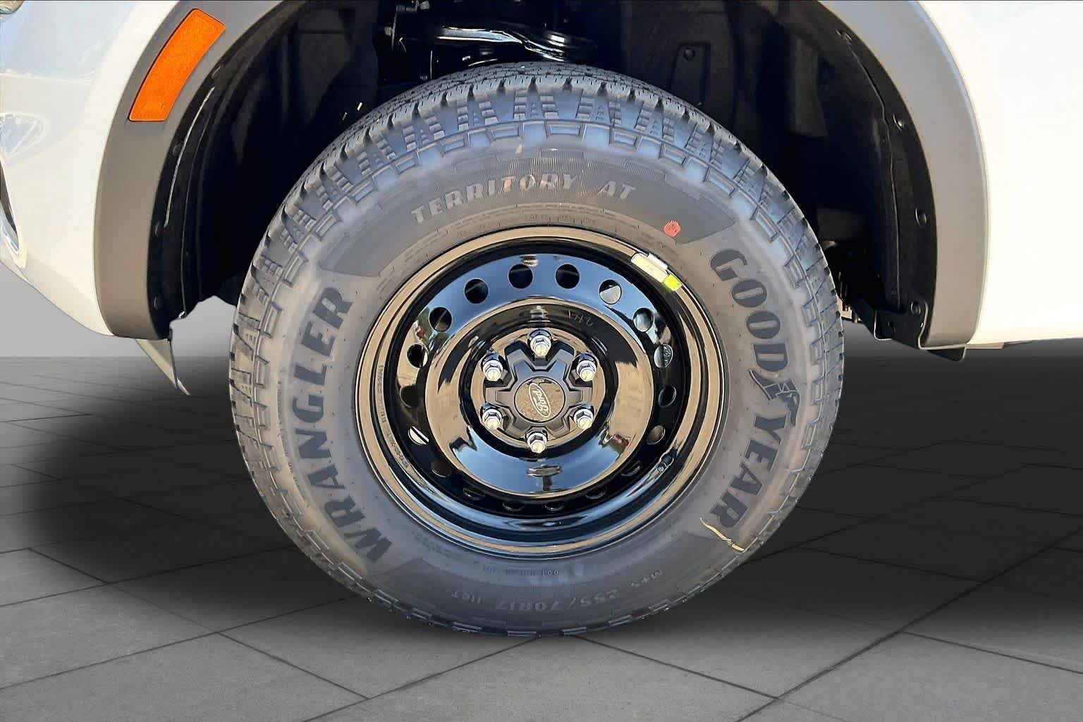 New 2026 Oxford White Ford XL image 11