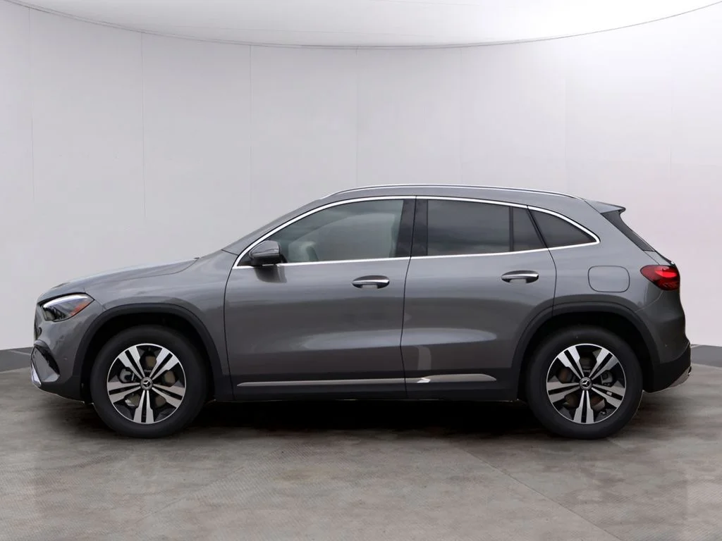 New 2026 Grey Mercedes-Benz GLA 250 image 4