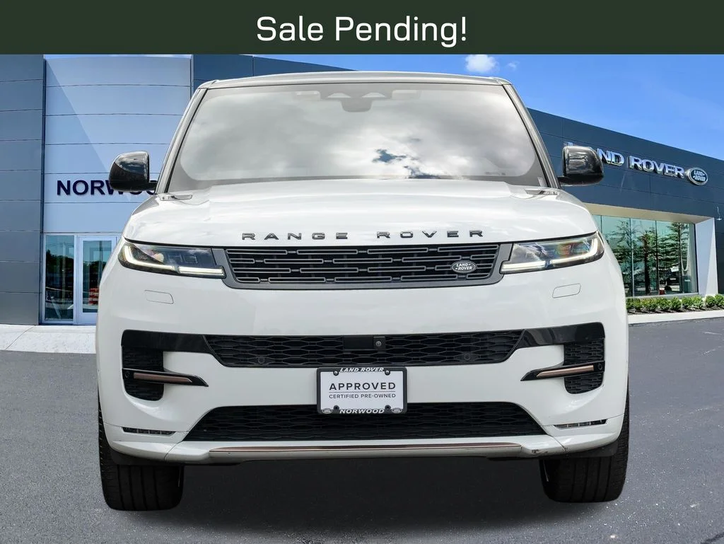 Certified Used 2023 White Land Rover SE Dynamic image 2