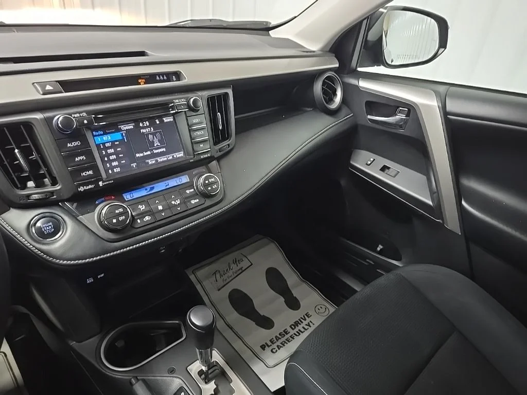Used 2018 Black Toyota XLE image 26