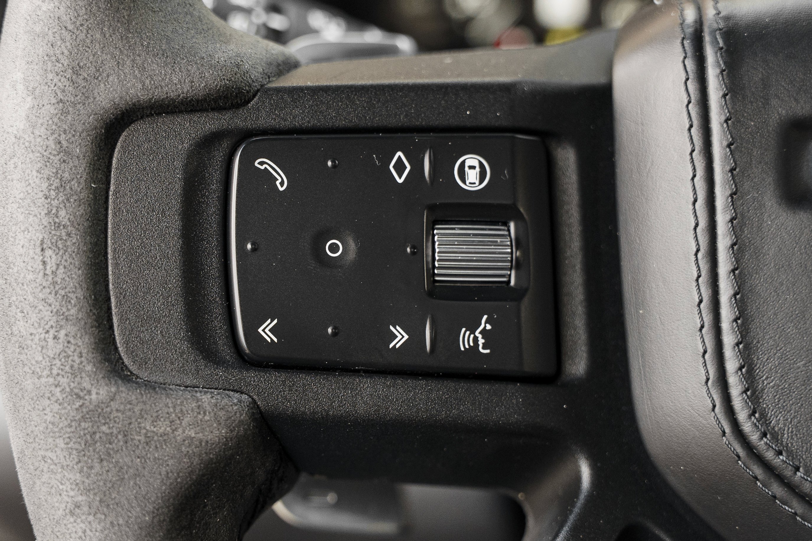 Used 2024 Carpathian Grey Premium Metallic Land Rover Carpathian Edition image 18