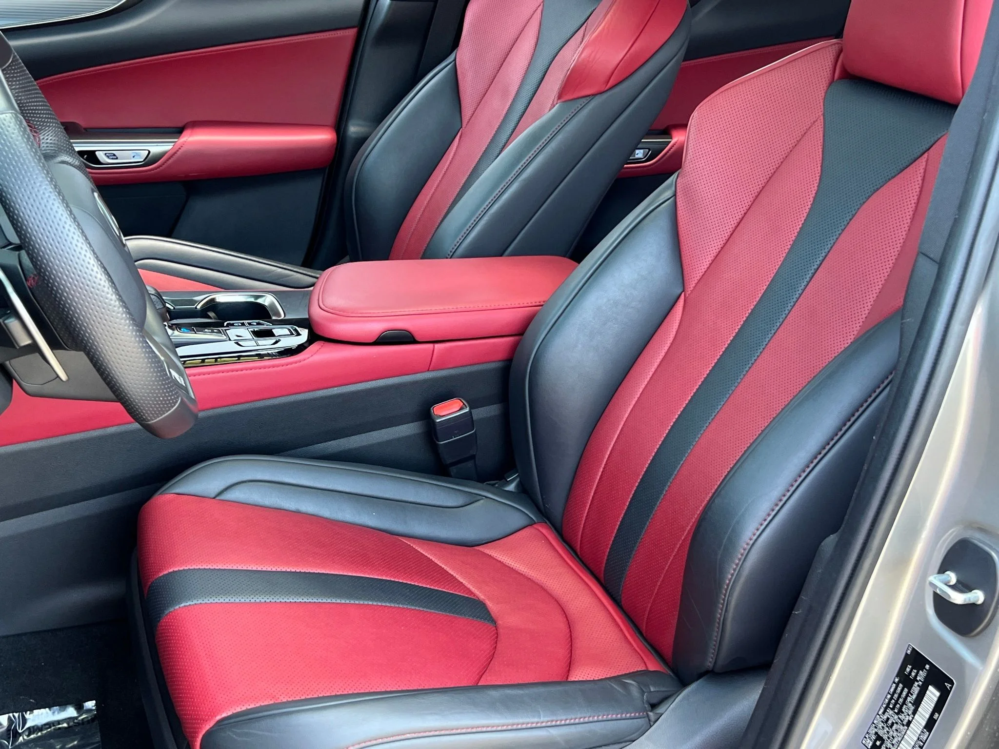 Used 2024 Silver Lexus 350 F SPORT Handling image 4