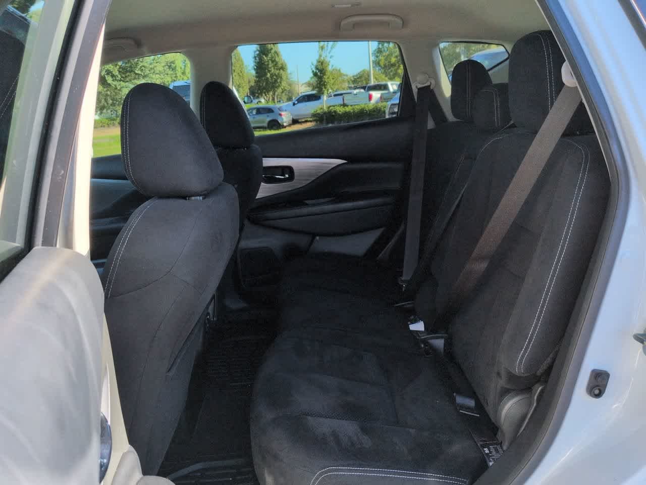 Used 2018 White Nissan S image 13