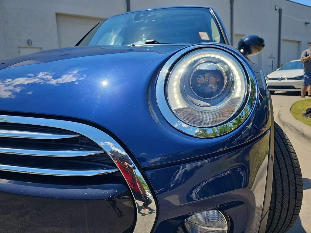 Used 2018 Blue MINI Base image 28