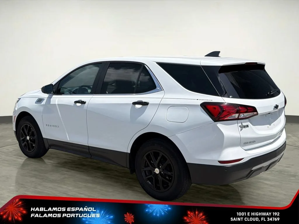 Used 2024 Summit White Chevrolet LT image 4
