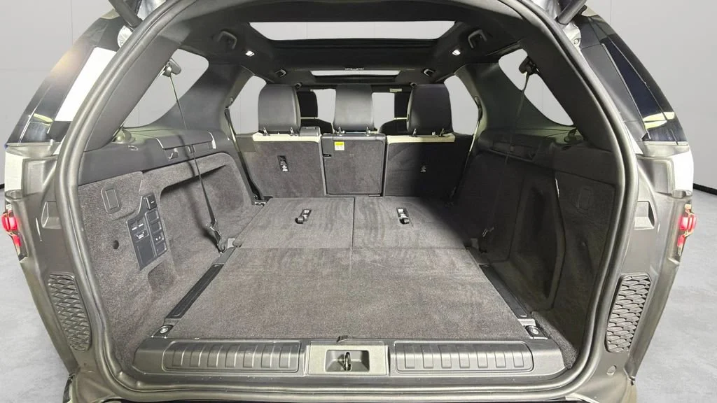 Used 2022  Land Rover S R-Dynamic image 32