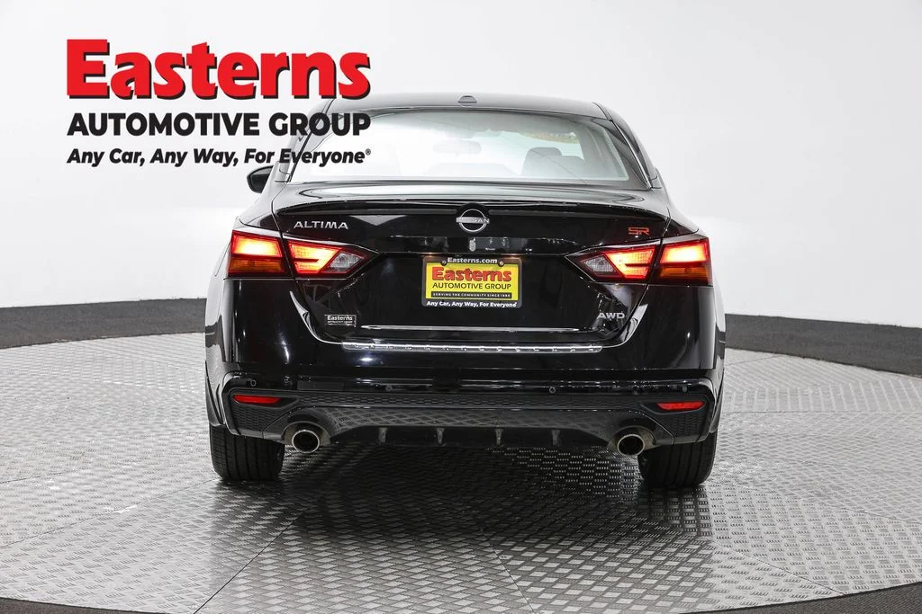 Used 2023 Black Nissan 2.5 SR image 6
