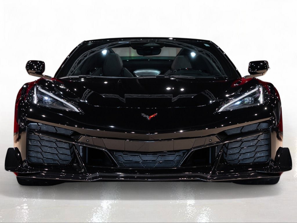 Used 2025 Black Chevrolet Z06 image 7