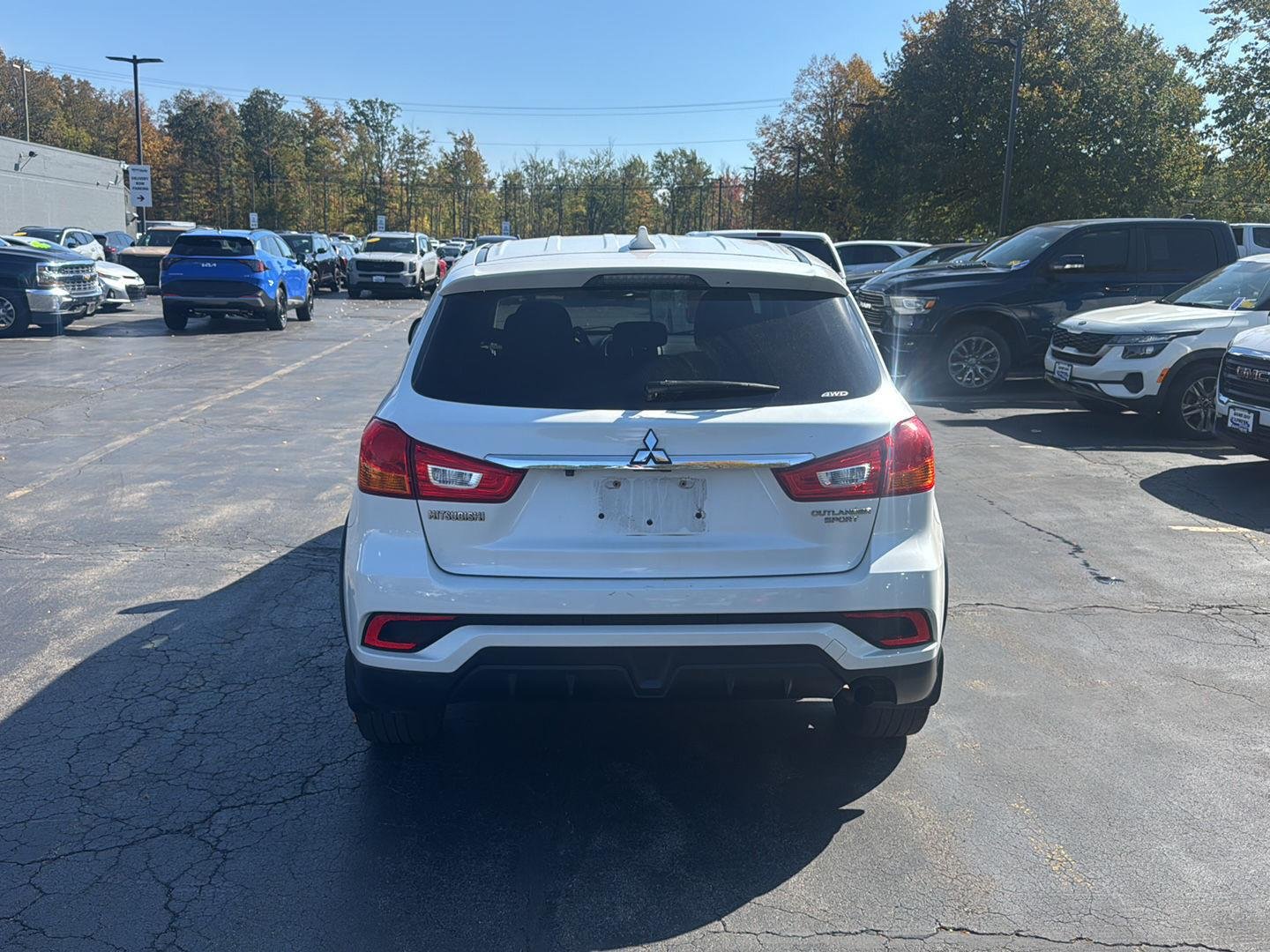 Used 2018 Diamond White Pearl Mitsubishi LE 2.0 image 6