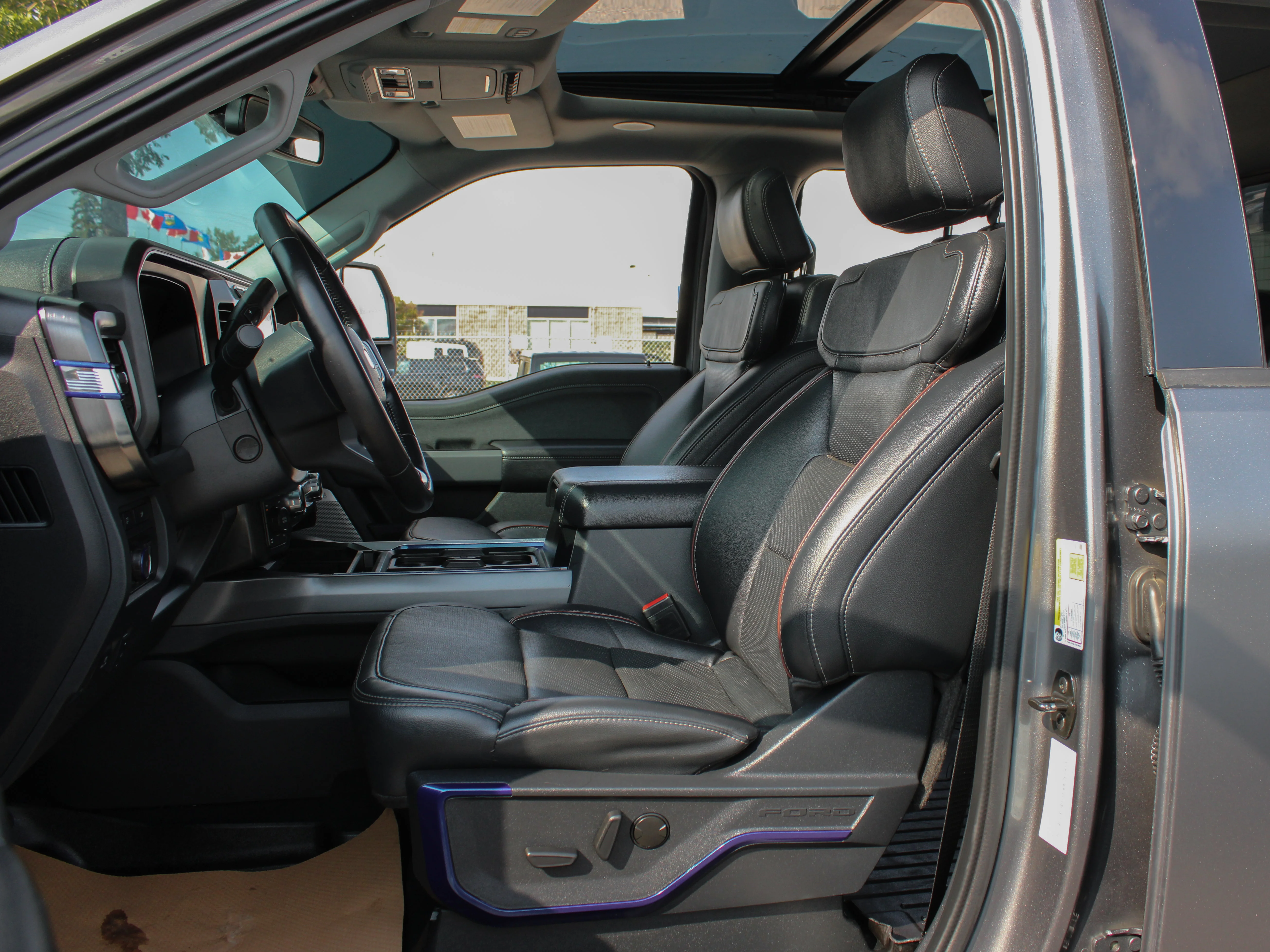 Used 2023 Grey Ford LARIAT image 3