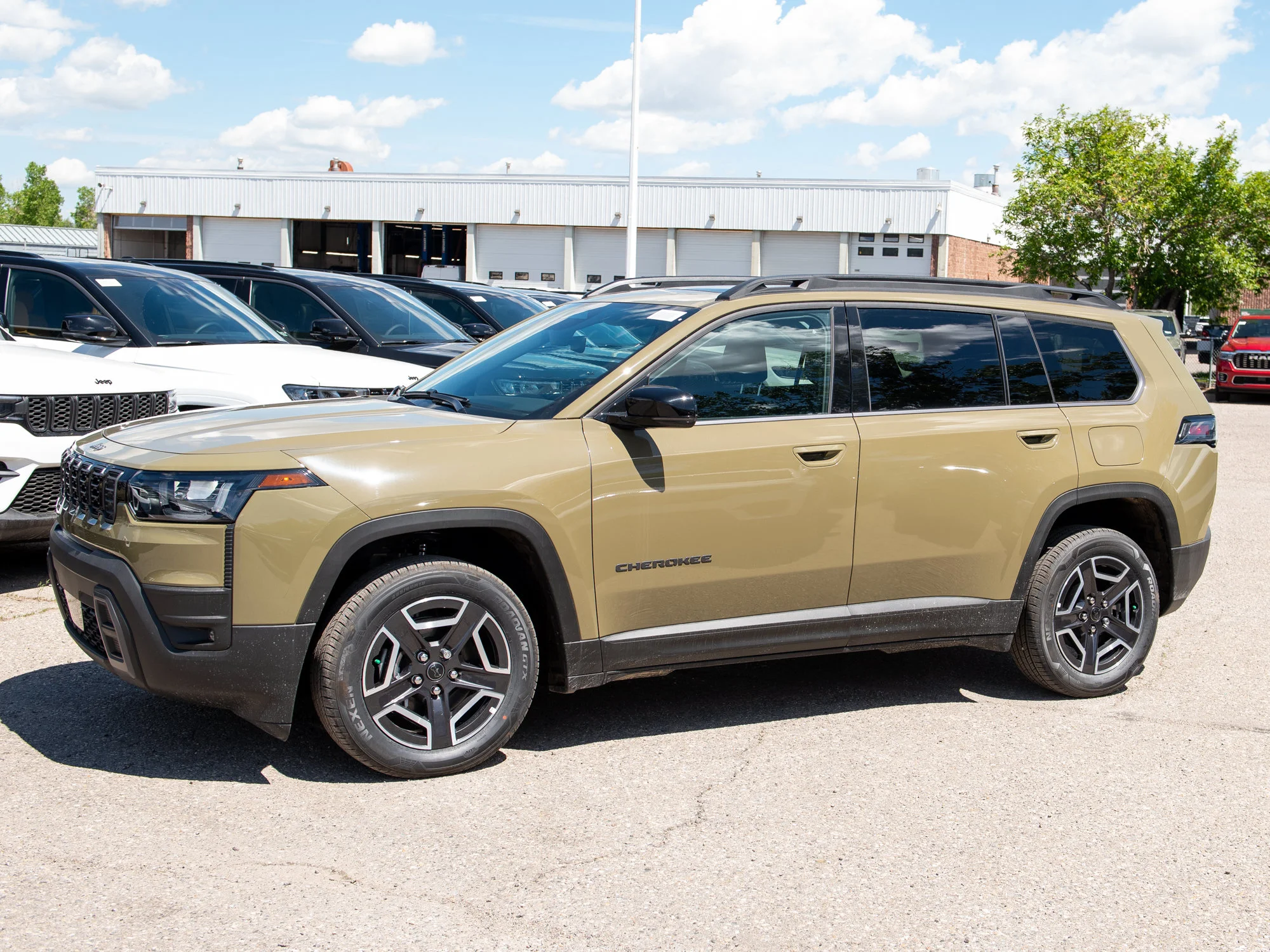 New 2026 41 Jeep Limited * Hybrid image 2