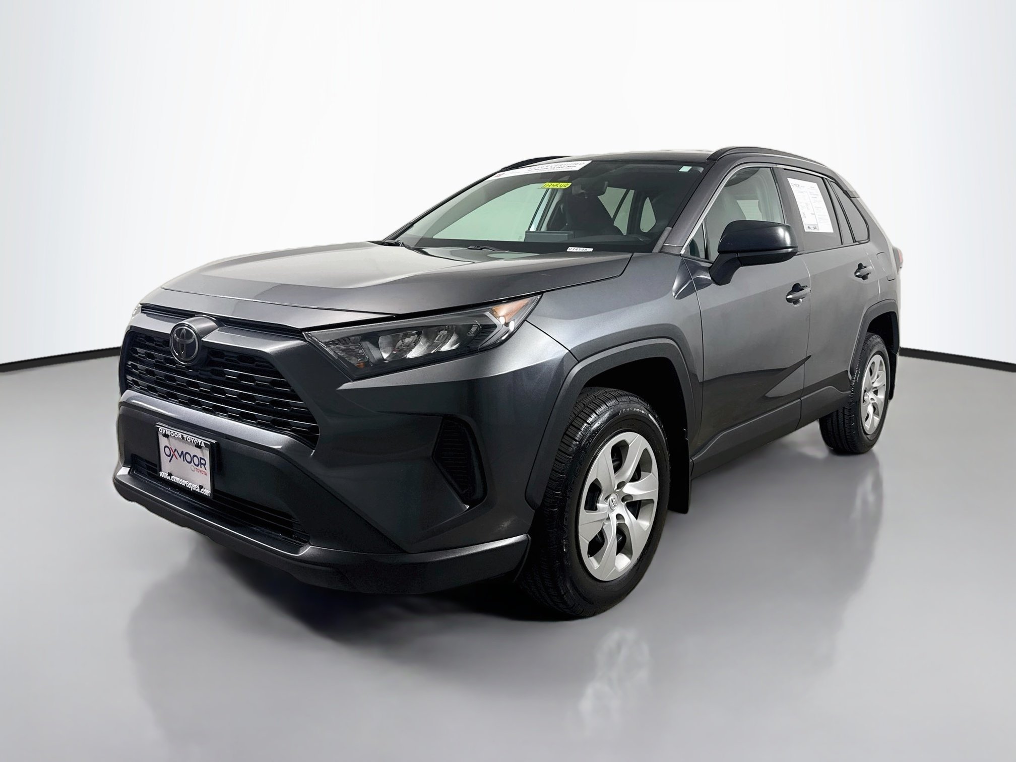 Used 2021 Magnetic Gray Metallic Toyota LE image 3