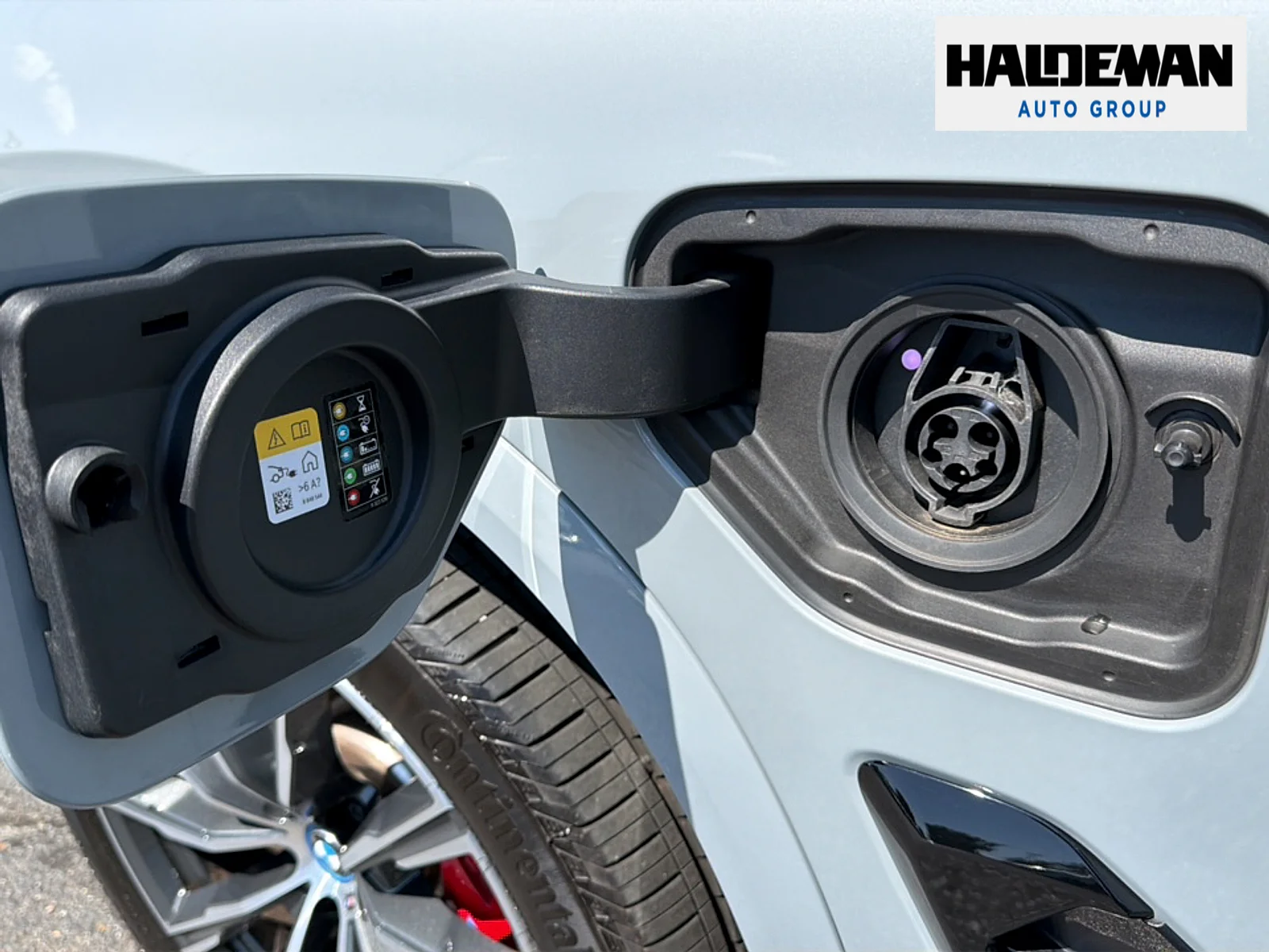Used 2025 Brooklyn Gray Metallic BMW xDrive50e image 16