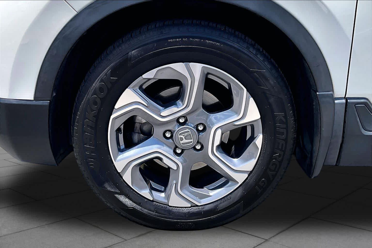 Used 2018 Lunar Silver Metallic Honda EX-L image 11