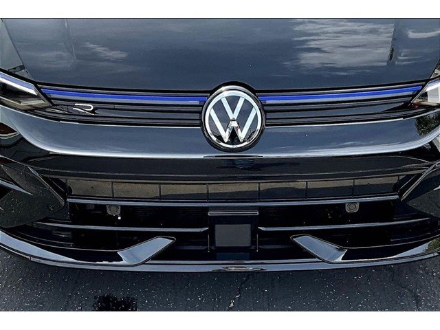New 2026 Mythos Black Metallic Volkswagen 2.0T image 31
