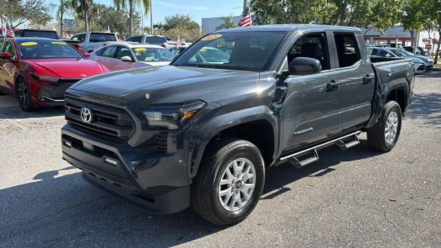 Used 2025 Underground Toyota SR5 image 3