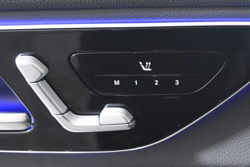 Used 2026 Black Mercedes-Benz GLC 300 image 25